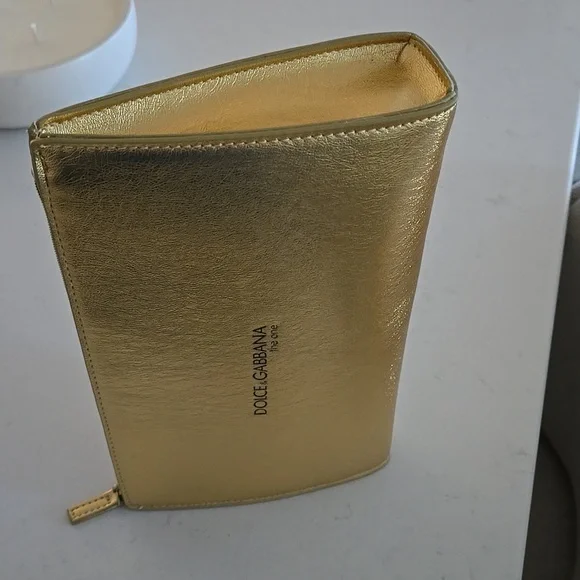 New never used Dolce and Gabbana gold clutch Purse D&G Beauty Vip Clutch Bag - Picture 10 of 12